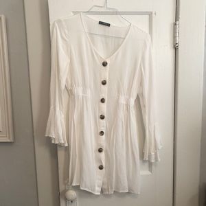White long sleeve casual dress